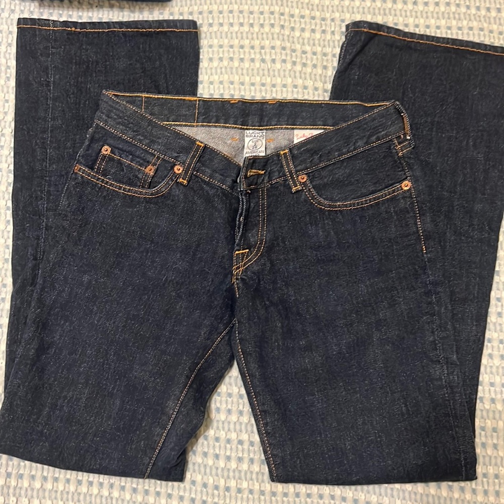 Lucky brand women’s jeans. Dark blue. Bootcut. Size 2.